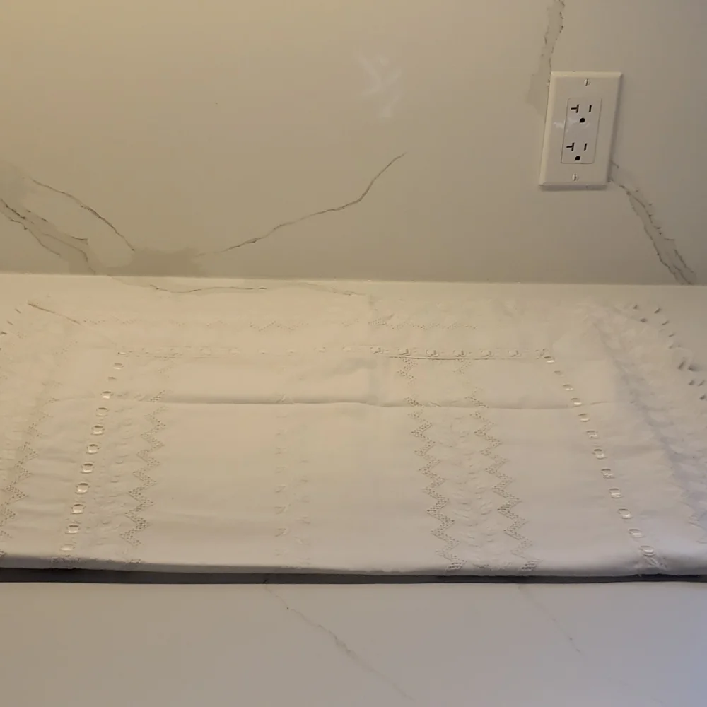 𝅺jonelle Pillow Case Cover Bedding White lace intricate decoration scallop - Picture 2 of 10